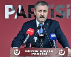BBP Başkanı Mustafa Destici’den Özgür Özel’e tebrik: Hakkını vermek lazım
